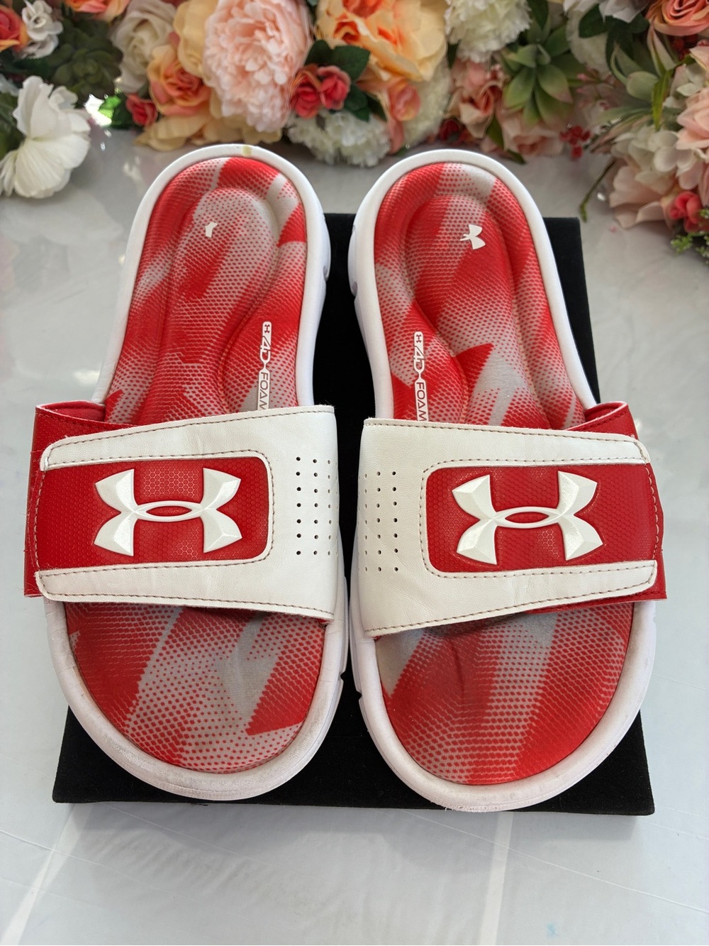 Under Armour Women’s Ignite VIII 4D Foam Red White Adjustable Slide Sandals - Picture 4 of 16